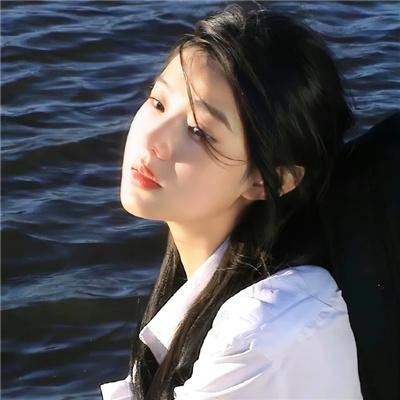 汪洋中的一条船海报