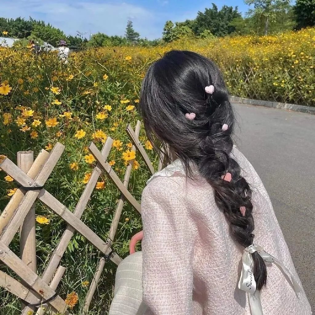 踩线海报